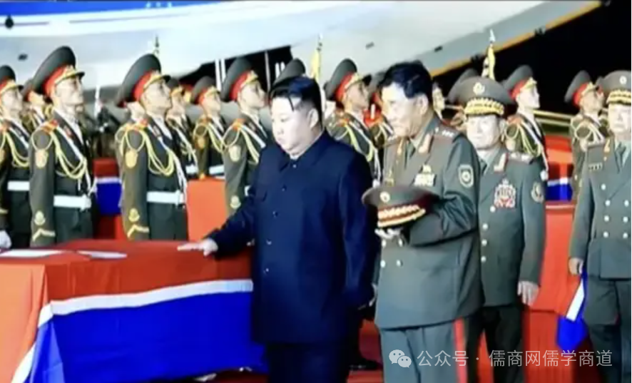 【20250824早报】朝军援俄惨烈!坐滩菲军离饿死不远了?王晶直言周星驰错过婚姻;杨宗纬摔下舞台