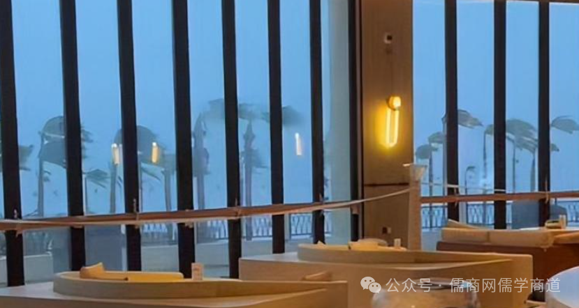 【20250826早报】特朗普夸朝鲜前景光明;留学生入境美国受辱;中国商人在泰遭熟人劫豪车;女童在康复机构内被打