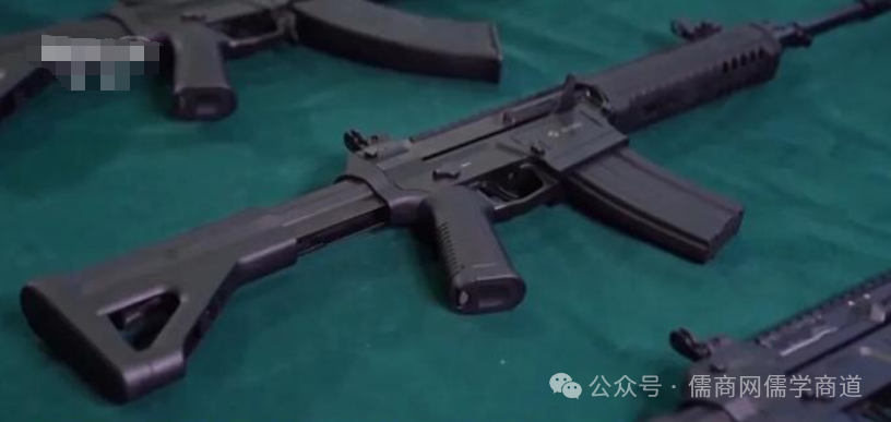 【20250903早报】阅兵观看指南;金正恩抵京表态;中国新武器三大特点;马斯克飞行汽车试飞;有人领18万生育补贴